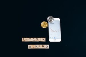 Cryptocurrency Investments: Navigating Volatility and Opportunity Together